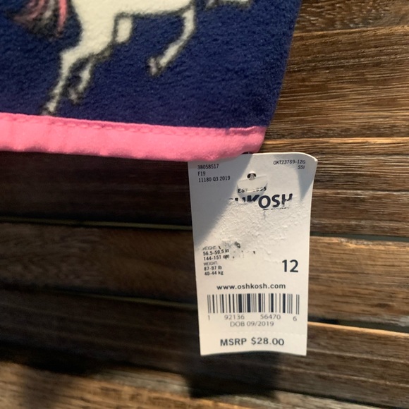 NWT Oshkosh Christmas pullover sweater size 12. - Picture 4 of 4